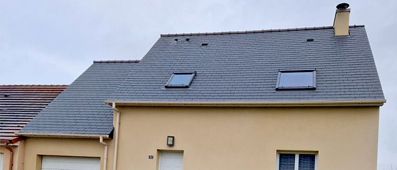Artisan couvreur… en Indre-et-Loire (37) sur Tours : Travaux de couverture, zinguerie, nettoyage démoussage peinture hydrofuge toiture, étanchéité toit terrasse, isolation toit / comble, traitement bois charpente,, nettoyage, démoussage, imperméabilisation, ravalement peinture façade, pose débardage et nettoyage des extérieurs. HMPRO Couverture Tours : intervention en INDRE-ET-LOIRE (37) sur TOURS et les alentours.