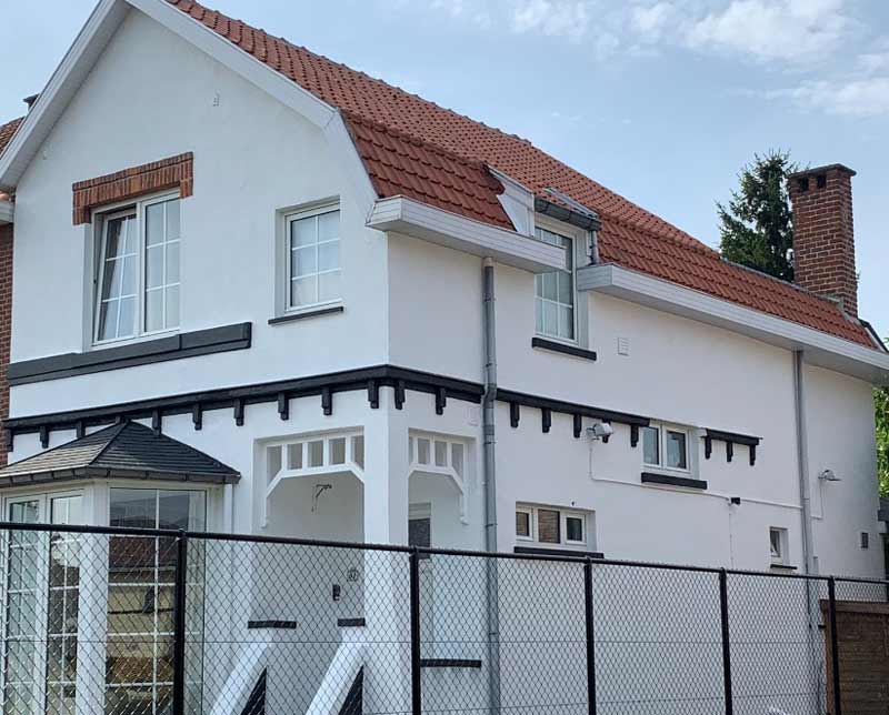 HMPRO COUVERTURE TOURS : couvreur en INDRE-ET-LOIRE (37) sur TOURS et les alentours. : Travaux de couverture, zinguerie, nettoyage démoussage peinture hydrofuge toiture, étanchéité toit terrasse, isolation toit / comble, traitement bois charpente,, nettoyage, démoussage, imperméabilisation, ravalement peinture façade, pose débardage et nettoyage des extérieurs. HMPRO Couverture Tours : intervention en INDRE-ET-LOIRE (37) sur TOURS et les alentours.